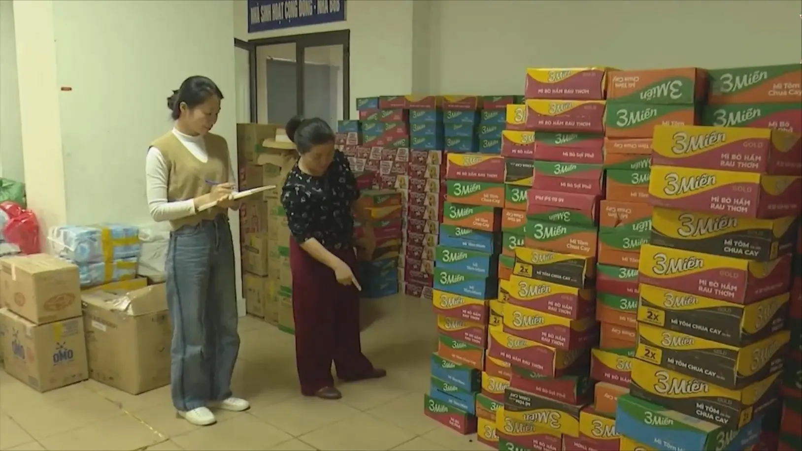 Hết lòng hỗ trợ đồng bào miền Trung